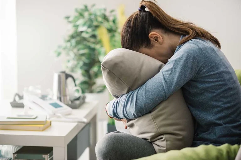 What exactly is a panic attack and how to overcome it?