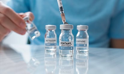 Opioid addiction treatment with detoxification and psychological rehabilitation